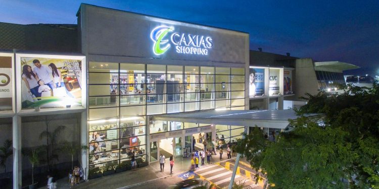 Últimos dias da campanha de arrecadação de alimentos no Caxias Shopping