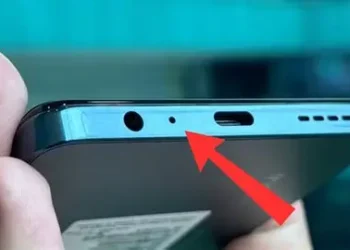 PARA QUE SERVE O FURINHO PEQUENO NO CELULAR?