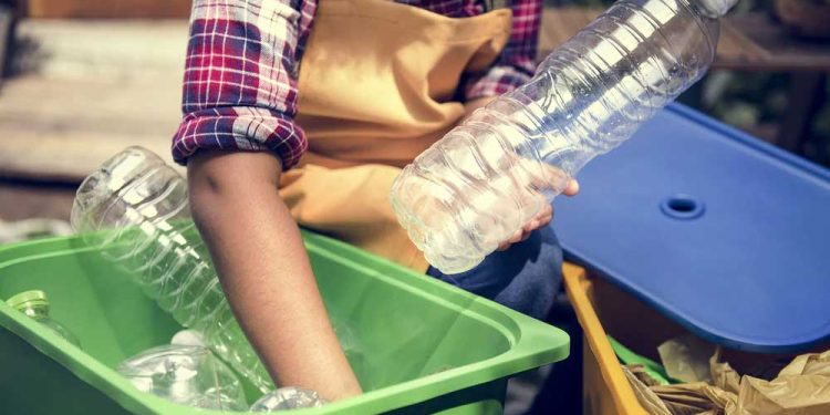 Brasileiros querem reciclar, mas 42% não têm coleta seletiva na rua onde moram