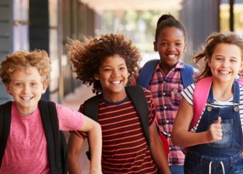 Férias escolares: como garantir a saúde das crianças longe da rotina?