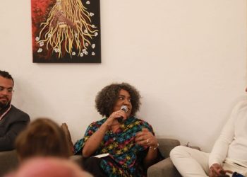 Nilza Valeria lança coletânea de contos “A Casa da Rita” em turnê literária pelo Brasil