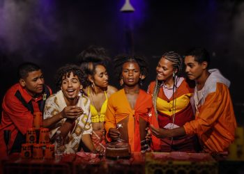 Espetáculo que ressignifica a Baixada Fluminense chega ao Rio