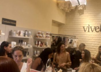 Mulheres são todas as cores : Celebrando o Outubro Rosa