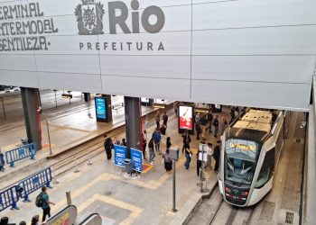 Motiva e VLT Carioca levam programação da Flup, com Lázaro Ramos e Itamar Vieira Júnior, ao Terminal Gentileza, nesta segunda (24)